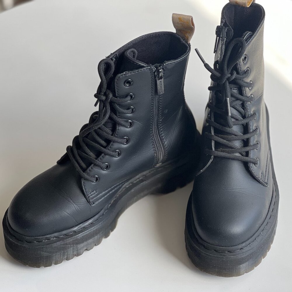 Dr.Martens Jadon II Mono Vegan Boots